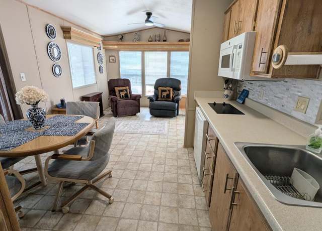 Property at 270 N Clark Rd #215, Show Low, AZ 85901, 2 beds, 1 bath