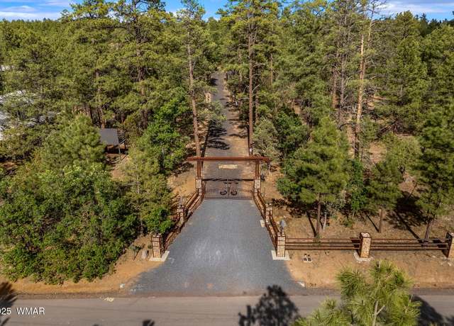 Property at 1352 Wagon Dr, Lakeside, AZ 85929, 3 beds, 2.5 baths
