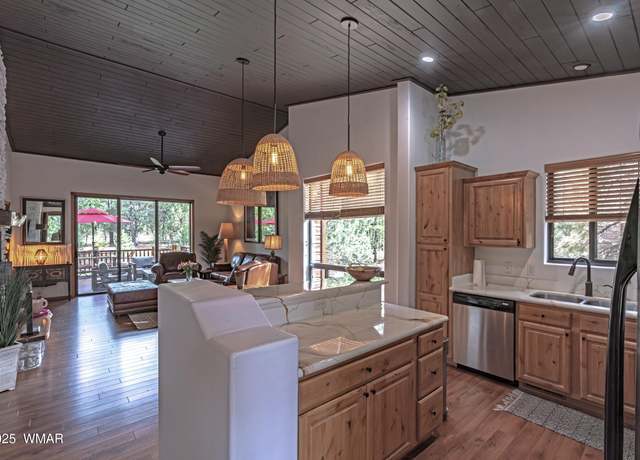 Property at 1001 S Spirea Ln, Show Low, AZ 85901, 2 beds, 2 baths