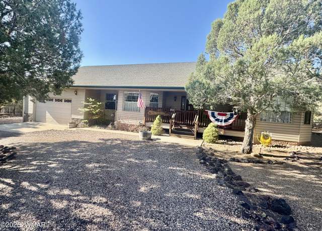 Property at 6843 Lucky Lane Ln, Show Low, AZ 85901, 3 beds, 2.5 baths
