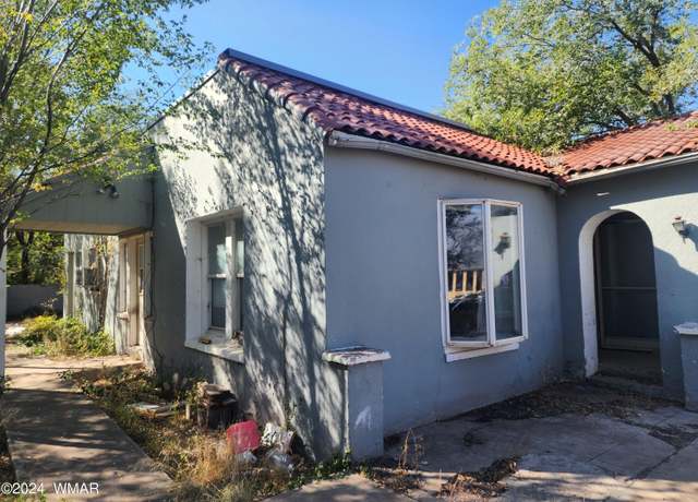 Property at 240 S 1st, St. Johns, AZ 85936, 3 beds, 2 baths