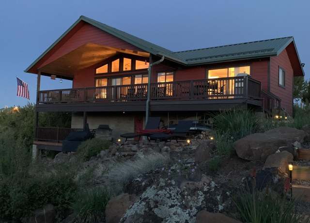Property at 8374 Rainbow Dr, Show Low, AZ 85901, 3 beds, 2 baths