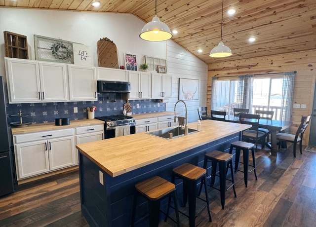 Property at 7704 Open Sky Loop, Taylor, AZ 85939, 3 beds, 2 baths