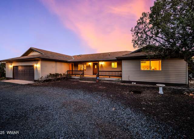 Property at 1539 Dead End Dr, Show Low, AZ 85901, 2 beds, 2.5 baths