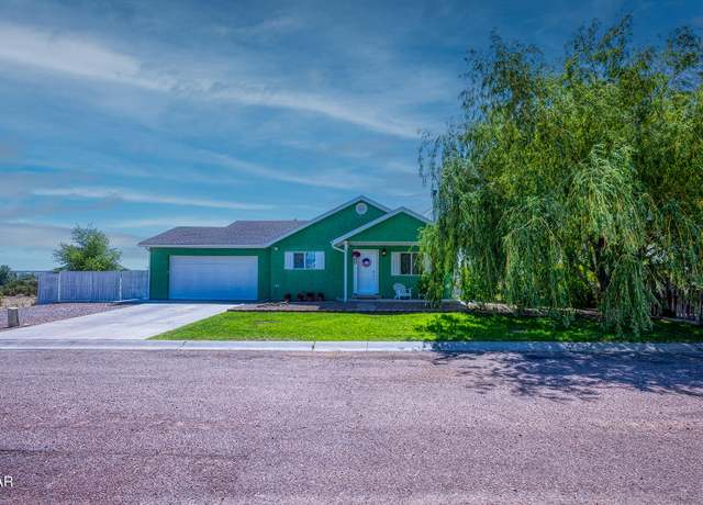Property at 1075 S Sunset Dr, Snowflake, AZ 85937, 3 beds, 2 baths