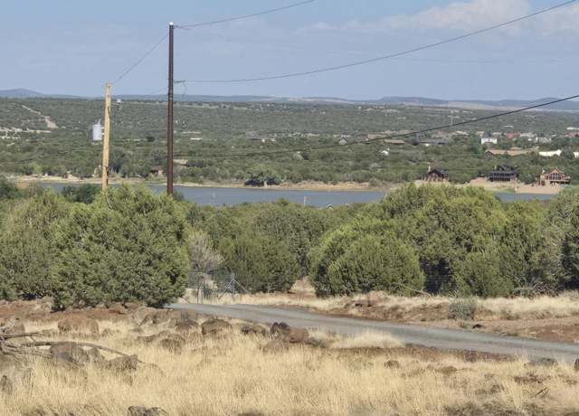 Property at 2056 Parker Ranch Rd, Show Low, AZ 85901, 4 beds, 2 baths