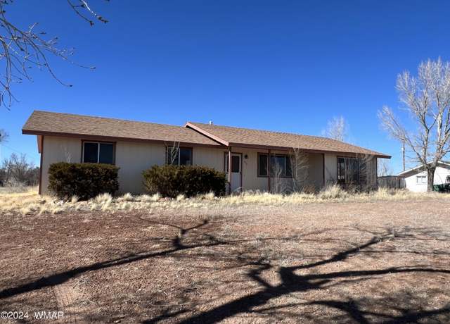 Property at 450 N 14th West, St. Johns, AZ 85936, 3 beds, 2 baths