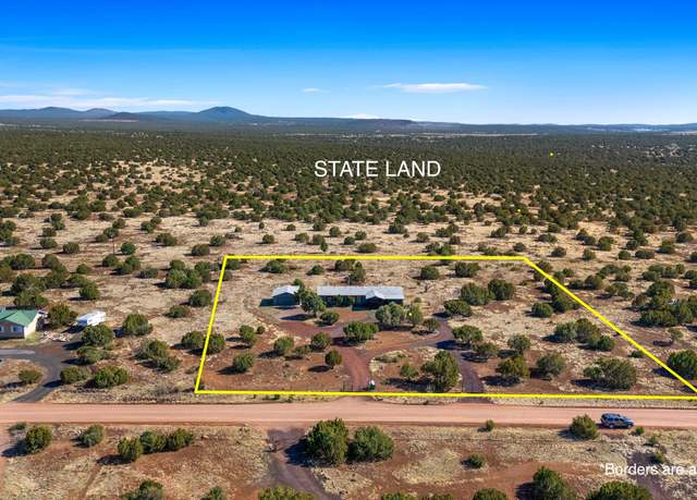 Property at 8685 Roundup Dr, Show Low, AZ 85901, 4 beds, 3 baths