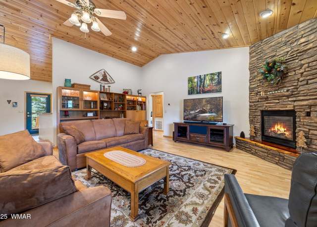Property at 2043 S Woodland Hills Ln, Pinetop, AZ 85935, 3 beds, 2 baths