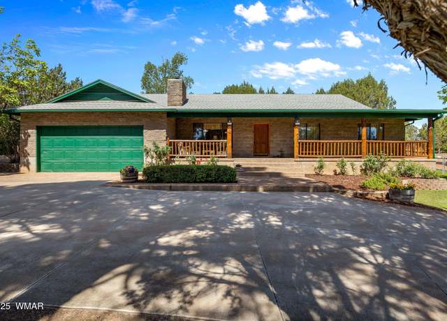 Property at 1030 Chamberlain Way, Show Low, AZ 85901, 4 beds, 3 baths
