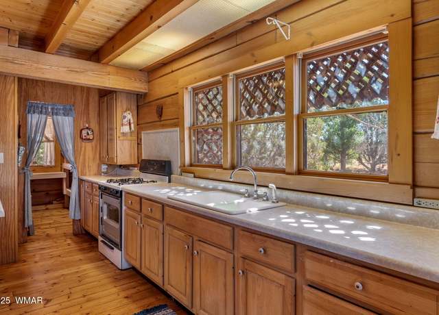 Property at 4 N County Road 5501, Concho, AZ 85924, 3 beds, 2 baths