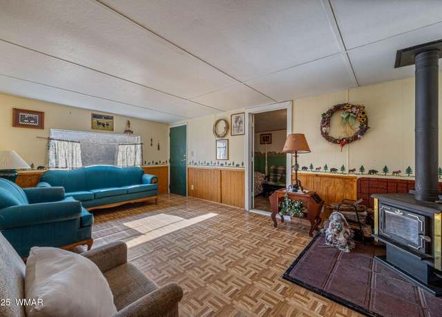 Property at 2888 Dale Rd, Overgaard, AZ 85933, 1 bed, 1 bath