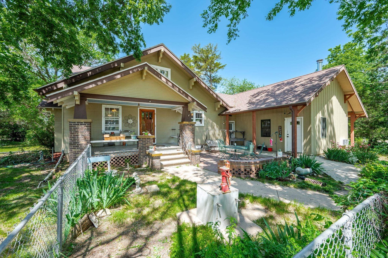 992 Jade, Peabody, KS 66866 MLS 639622 Redfin