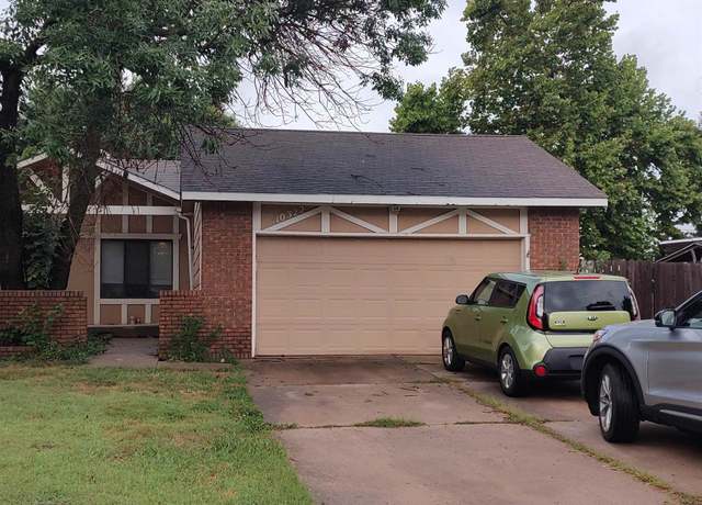 Property at 10322 W Merton Ct, Wichita, KS 67209, 3 beds, 2 baths