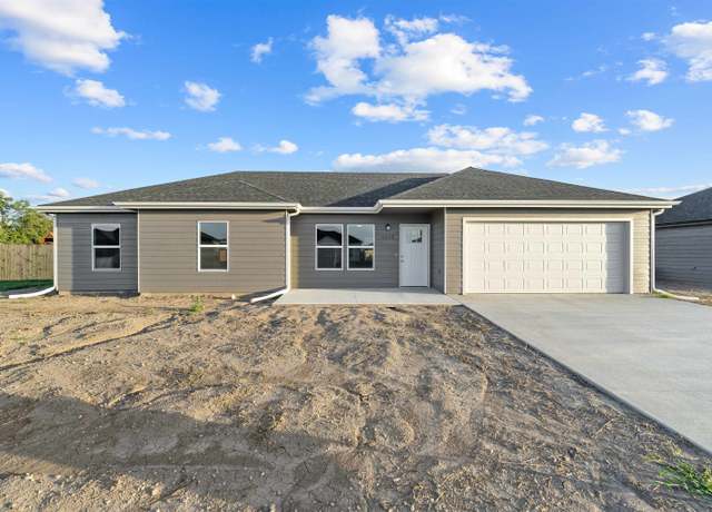 Property at 1218 Harbor Dr, Salina, KS 67401, 3 beds, 2 baths