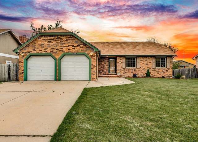 Property at 1923 S White Oak Dr, Wichita, KS 67207, 4 beds, 2 baths