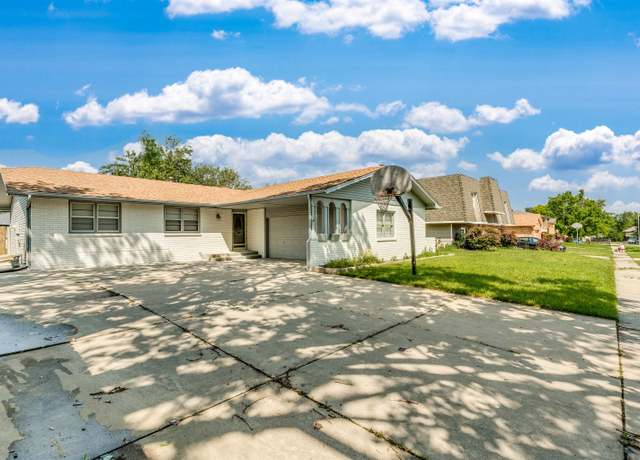 Property at 2341 S Lori Ln, Wichita, KS 67207, 4 beds, 3 baths