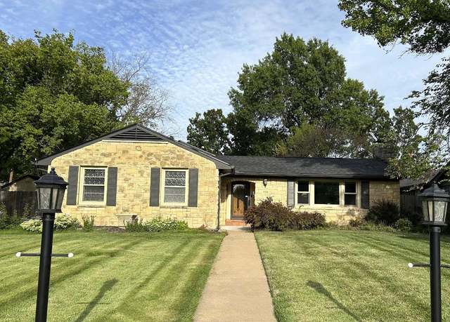 Property at 298 Patton Dr, Wichita, KS 67208, 3 beds, 2 baths
