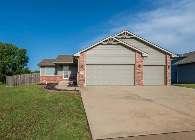 Property at 1233 S Ward Pkwy, Haysville, KS 67060, 5 beds, 3 baths