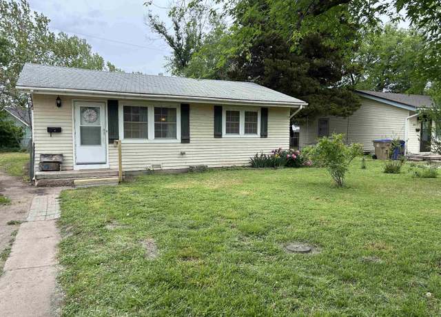 Property at 430 Elm Ave, Valley Center, KS 67147, 2 beds, 1 bath