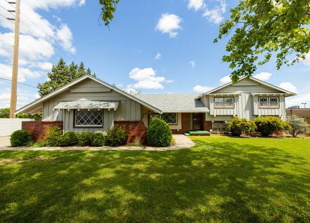 Property at 8002 E Lynwood, Wichita, KS 67207, 3 beds, 2 baths