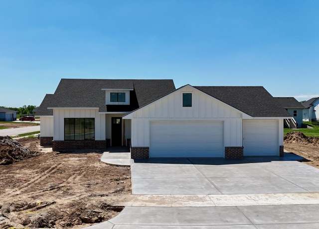 Property at 5531 N St. Paul St, Wichita, KS 67204, 3 beds, 2 baths