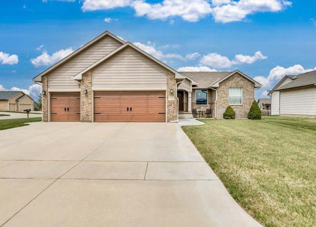 Property at 2202 S Limuel Ct, Wichita, KS 67235, 3 beds, 3 baths