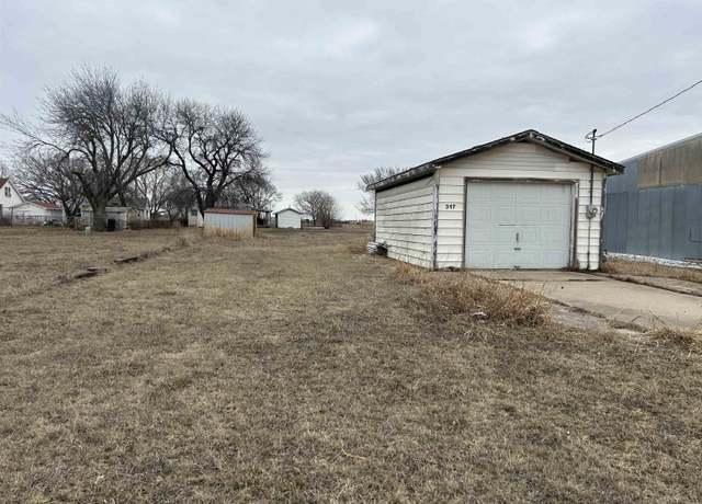 Property at 317 S Woodlawn St, Wellington, KS 67152, 1 bed