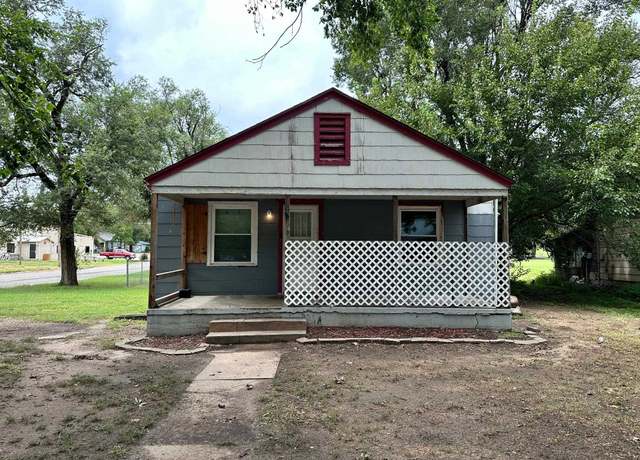 Property at 801 N 5th St, Arkansas City, KS 67005, 2 beds, 1 bath