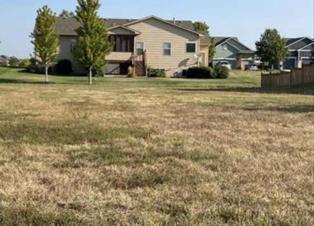 Property at 2124 Depot Cir, Newton, KS 67114