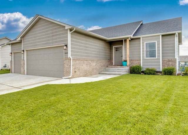 Property at 5428 N Saint Paul Ct, Wichita, KS 67204, 4 beds, 3 baths