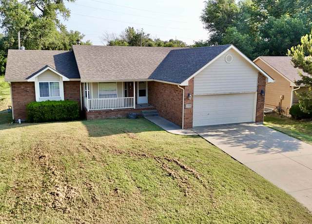 Property at 920 E Kelly, Augusta, KS 67010, 3 beds, 3 baths