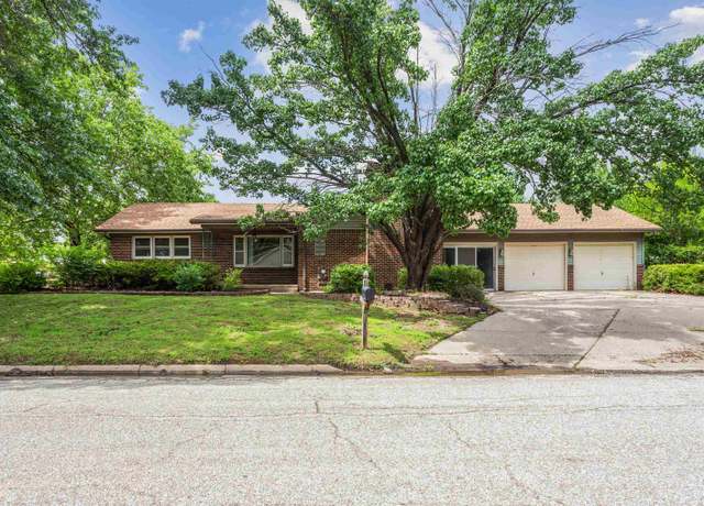 Property at 300 E Greenway, Derby, KS 67037, 3 beds, 2 baths