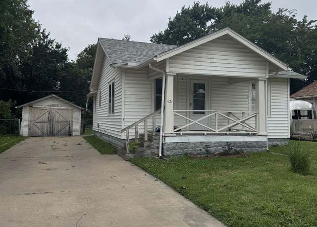 Property at 421 N Edwards, Wichita, KS 67203, 2 beds, 1 bath