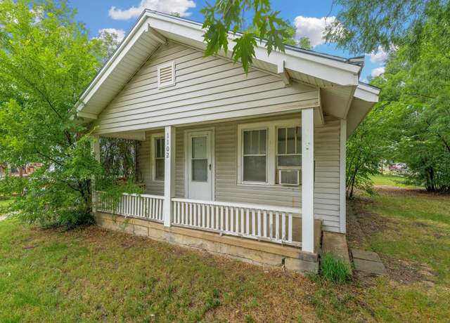 Property at 1102 W 17th, Wichita, KS 67203-2814, 1 bed, 1 bath