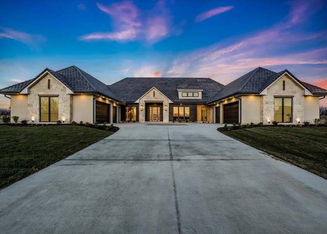 Property at 1422 E Flint Hills National Pkwy, Andover, KS 67002, 5 beds, 6.5 baths
