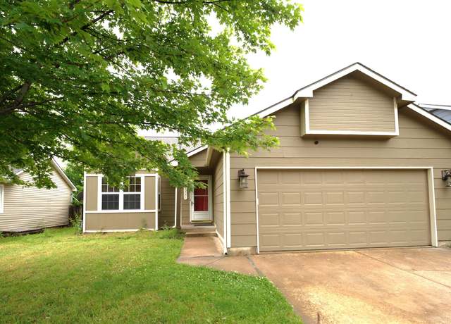 Property at 1221 S Fox Run, Wichita, KS 67207, 5 beds, 3 baths