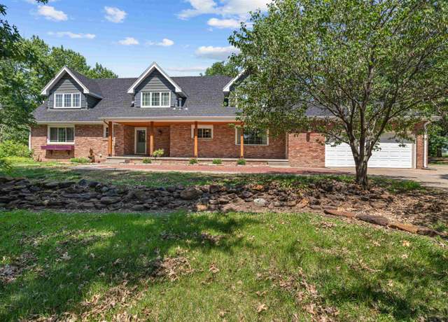 Property at 2033 Ridgeview Rd, Salina, KS 67401, 4 beds, 2.5 baths