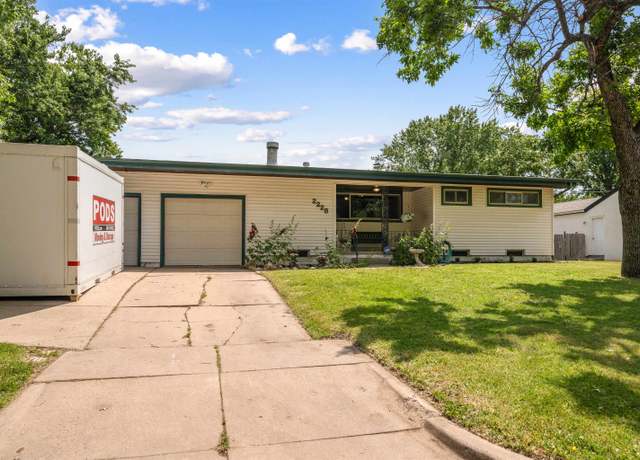 Property at 2228 S Crestway St, Wichita, KS 67218, 3 beds, 2 baths