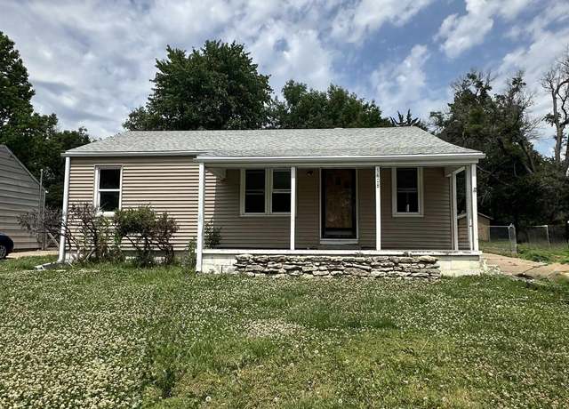 Property at 1408 W Cave Springs Ave, El Dorado, KS 67042, 3 beds, 1 bath