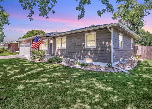 Property at 200 Alice Ave, Newton, KS 67114, 3 beds, 2 baths