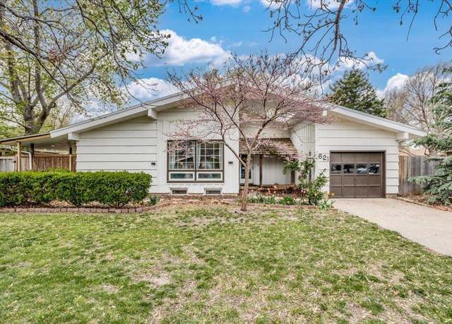 Property at 621 N Brownthrush Ln, Wichita, KS 67212, 3 beds, 2 baths