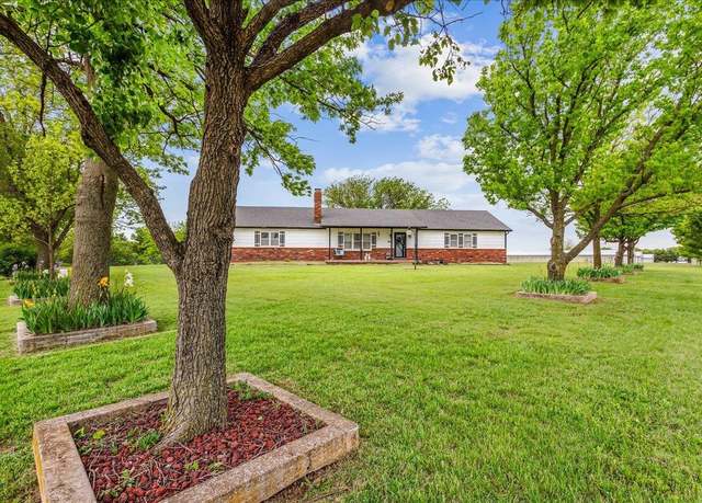 Property at 4001 S Tyler Rd, Wichita, KS 67215, 3 beds, 2 baths