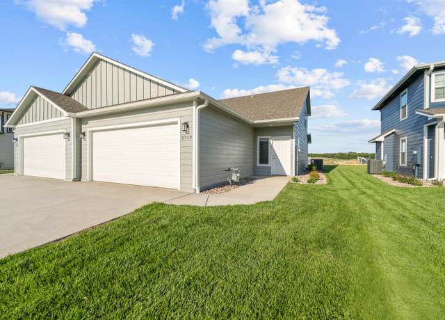 Property at 2719 Tim Rogers Ln, Salina, KS 67401, 3 beds, 3 baths