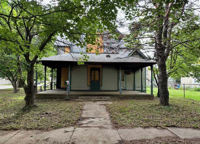 Property at 1519 Fuller St, Winfield, KS 67156, 4 beds, 2 baths