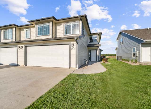 Property at 2713 Tim Rogers Ln, Salina, KS 67401, 3 beds, 3 baths