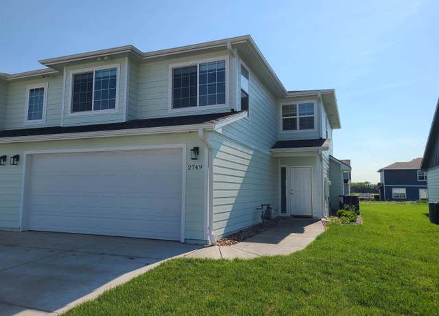 Property at 2749 Tim Rogers Ln, Salina, KS 67401, 3 beds, 3 baths