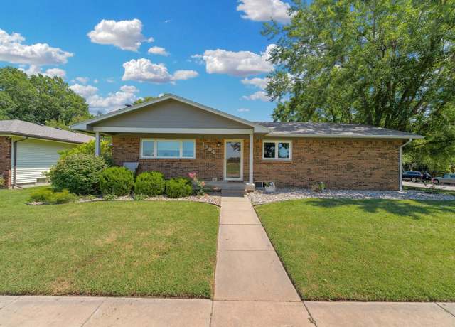 Property at 1304 N Country Acres Ave, Wichita, KS 67212, 4 beds, 3 baths