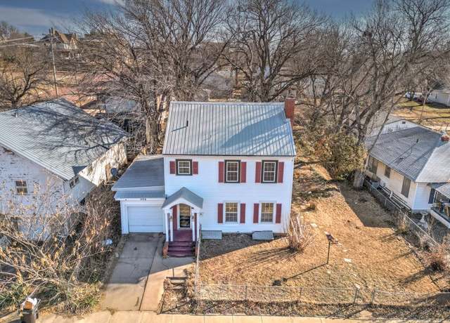 Property at 406 S 3rd St, Arkansas City, KS 67005, 3 beds, 2 baths