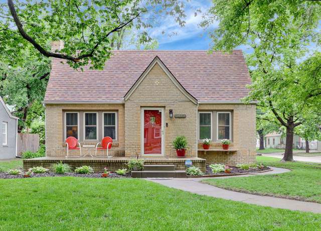 Property at 1495 N Woodrow Ave, Wichita, KS 67203, 3 beds, 2 baths